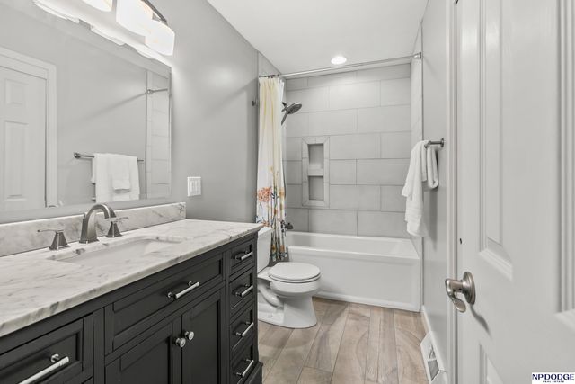 2105 S 163rd Circle, Omaha, NE 68130