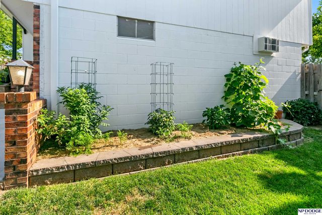 2105 S 163rd Circle, Omaha, NE 68130