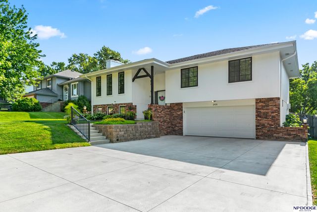 2105 S 163rd Circle, Omaha, NE 68130
