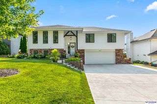 2105 S 163rd Circle, Omaha, NE 68130