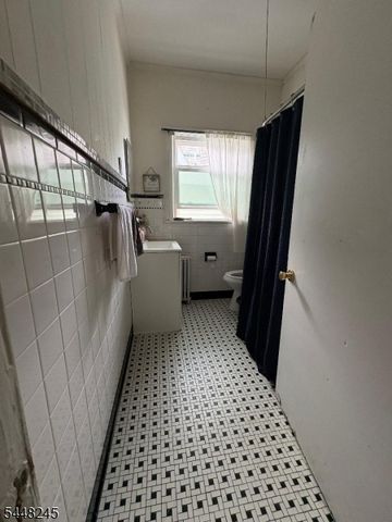 21 Danforth Ave, Jersey City, NJ 07305