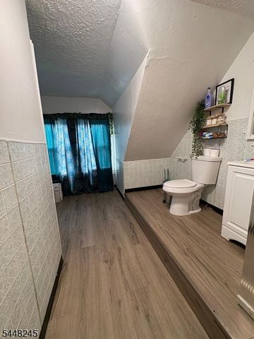 21 Danforth Ave, Jersey City, NJ 07305
