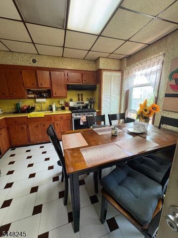 21 Danforth Ave, Jersey City, NJ 07305