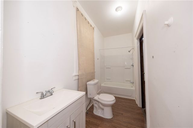 236 Kennedy Ave, Perry Hilltop, PA 15214