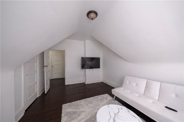 236 Kennedy Ave, Perry Hilltop, PA 15214