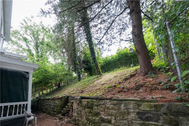 236 Kennedy Ave, Perry Hilltop, PA 15214