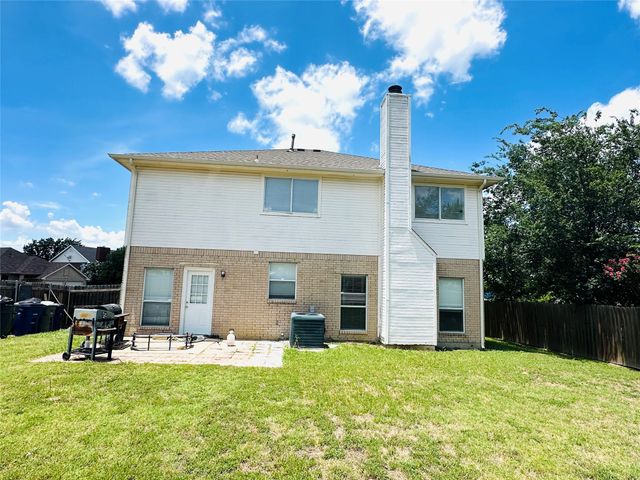 5903 Naravista Drive, Dallas, TX 75249