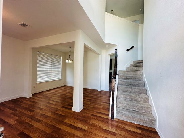 5903 Naravista Drive, Dallas, TX 75249