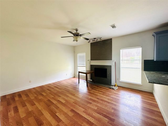 5903 Naravista Drive, Dallas, TX 75249