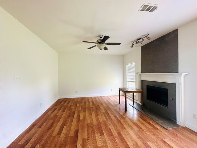 5903 Naravista Drive, Dallas, TX 75249