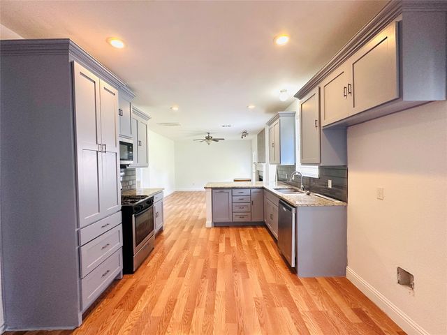 5903 Naravista Drive, Dallas, TX 75249