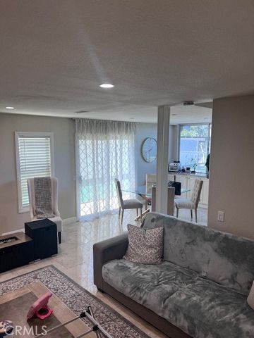 2899 Amber Drive, Corona, CA 92882