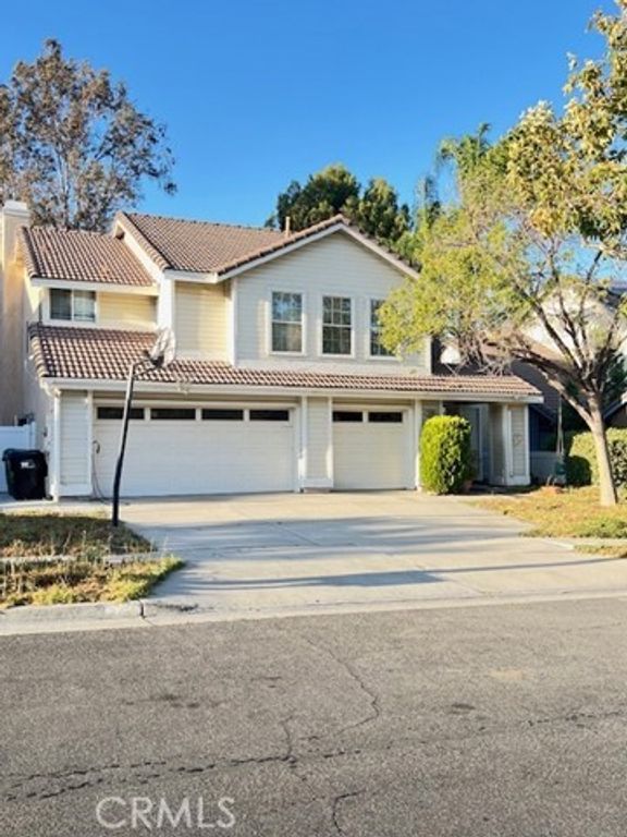 2899 Amber Drive, Corona, CA 92882