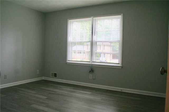 2075 Pinewood Drive, Covington, GA 30016