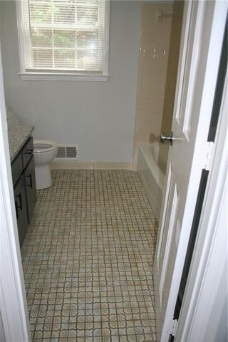 2075 Pinewood Drive, Covington, GA 30016