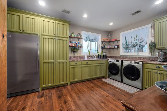 825 Legacy Farms Road, Saddlebrooke, MO 65630