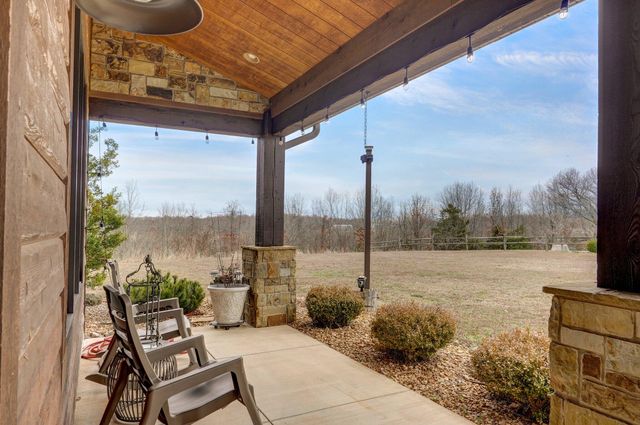 825 Legacy Farms Road, Saddlebrooke, MO 65630