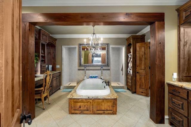 825 Legacy Farms Road, Saddlebrooke, MO 65630