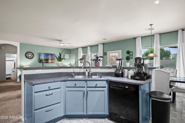 2011 W BRANHAM Lane, Phoenix, AZ 85041