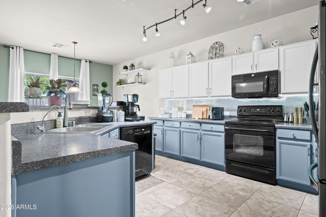 2011 W BRANHAM Lane, Phoenix, AZ 85041