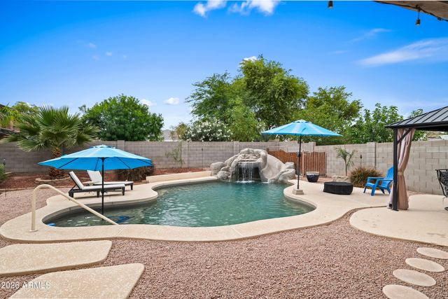 2011 W BRANHAM Lane, Phoenix, AZ 85041