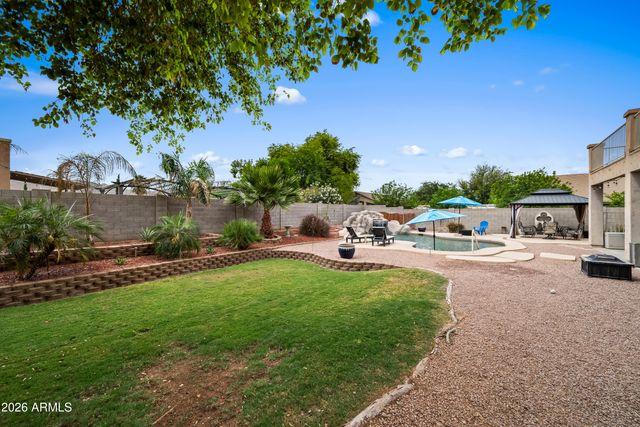 2011 W BRANHAM Lane, Phoenix, AZ 85041