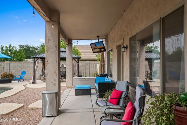 2011 W BRANHAM Lane, Phoenix, AZ 85041