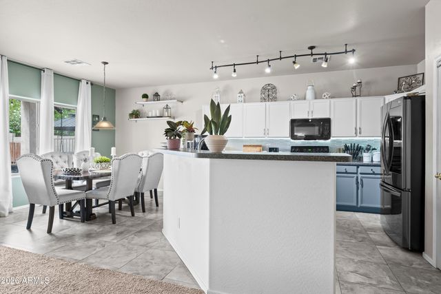 2011 W BRANHAM Lane, Phoenix, AZ 85041