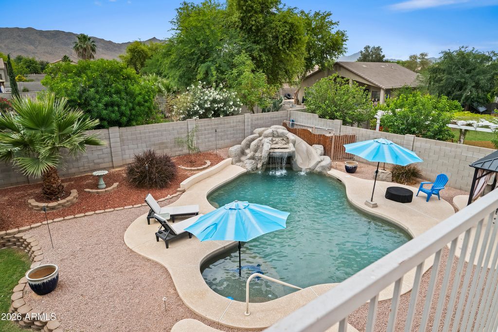 2011 W BRANHAM Lane, Phoenix, AZ 85041