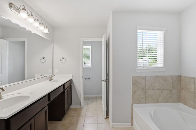 112 Camelot Place Court, Conroe, TX 77304