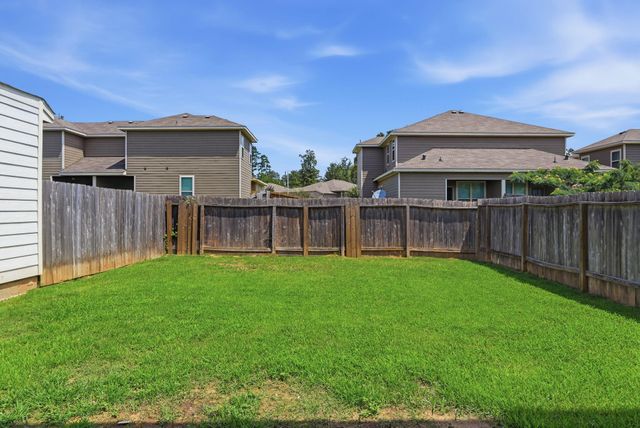 112 Camelot Place Court, Conroe, TX 77304