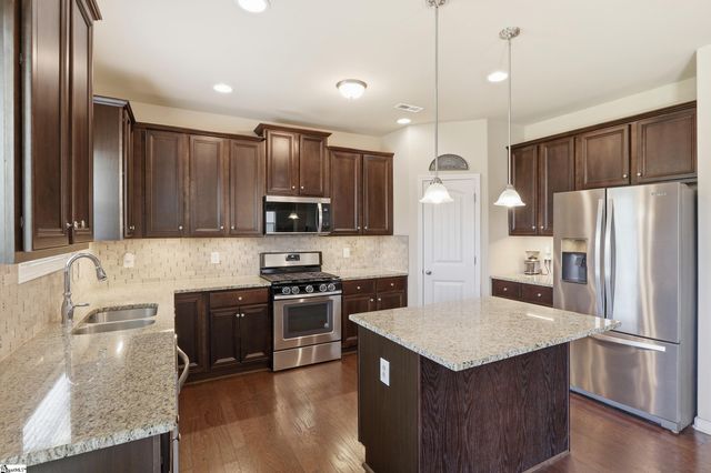 324 Lost Lake Drive, Simpsonville, SC 29681