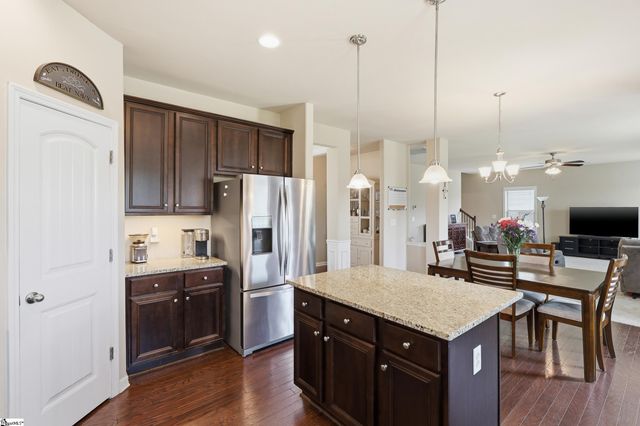 324 Lost Lake Drive, Simpsonville, SC 29681