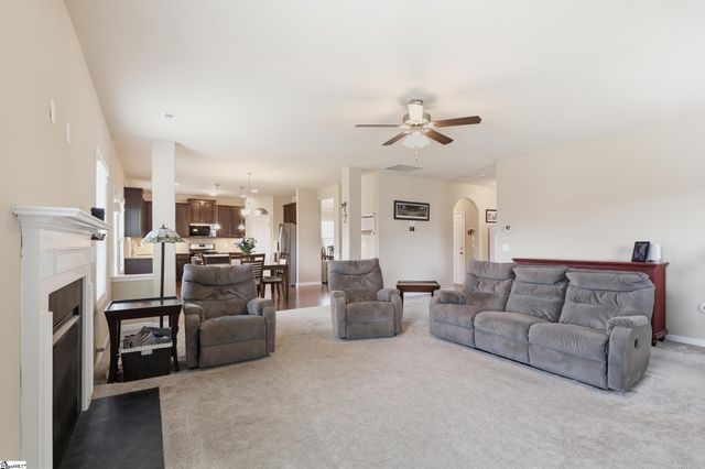324 Lost Lake Drive, Simpsonville, SC 29681