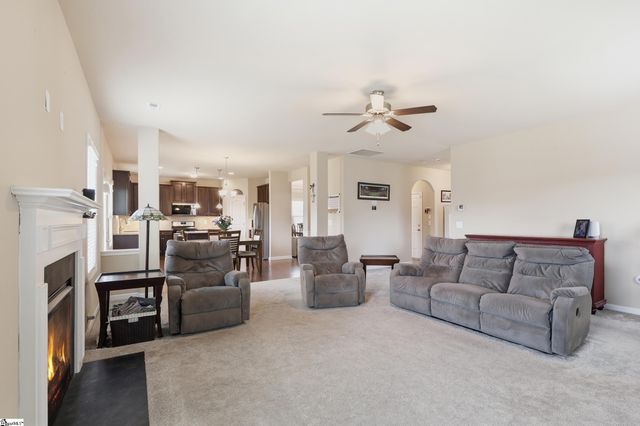 324 Lost Lake Drive, Simpsonville, SC 29681