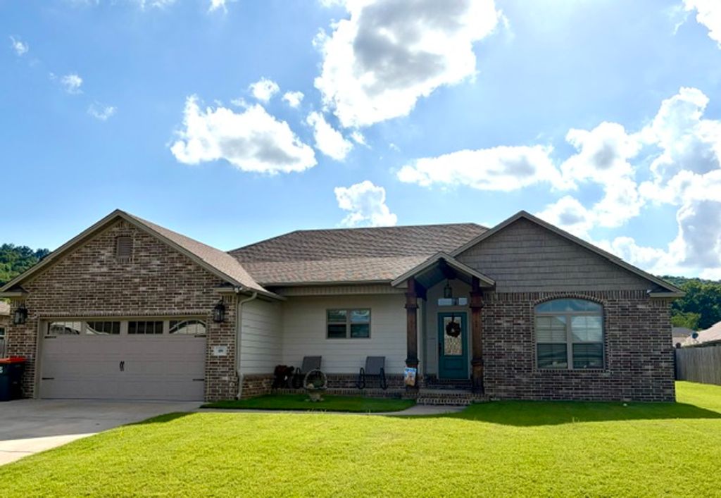 109 Promenade Circle, Russellville, AR 72801