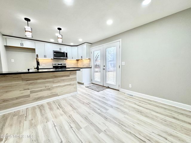 2051 Northridge Drive, Toledo, OH 43611