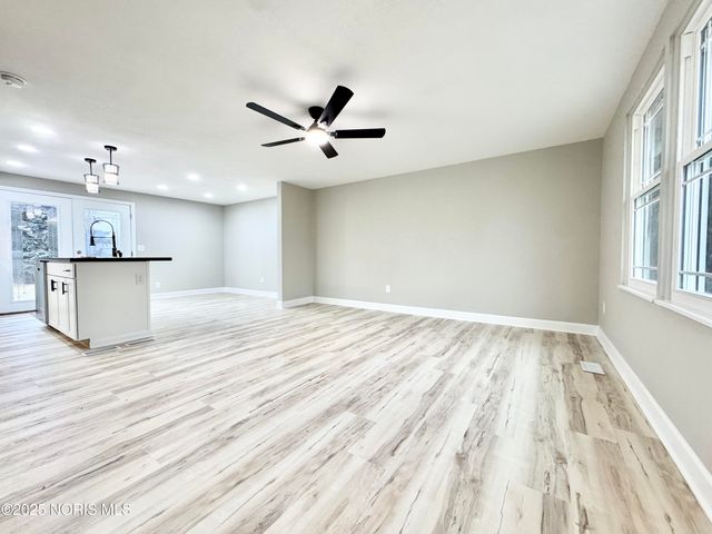 2051 Northridge Drive, Toledo, OH 43611