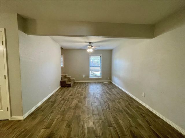 300 Hargett Street, Clute, TX 77531