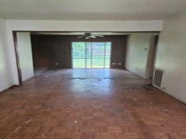 4806 Grapevine Street, Houston, TX 77045