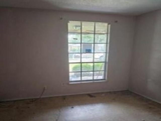 4806 Grapevine Street, Houston, TX 77045