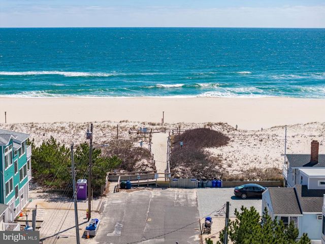 111 E 22ND ST, Ship Bottom, NJ 08008
