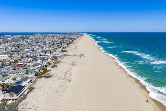 111 E 22ND ST, Ship Bottom, NJ 08008