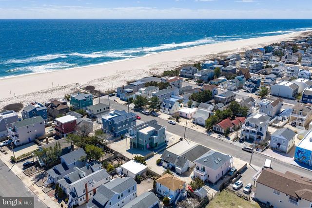 111 E 22ND ST, Ship Bottom, NJ 08008