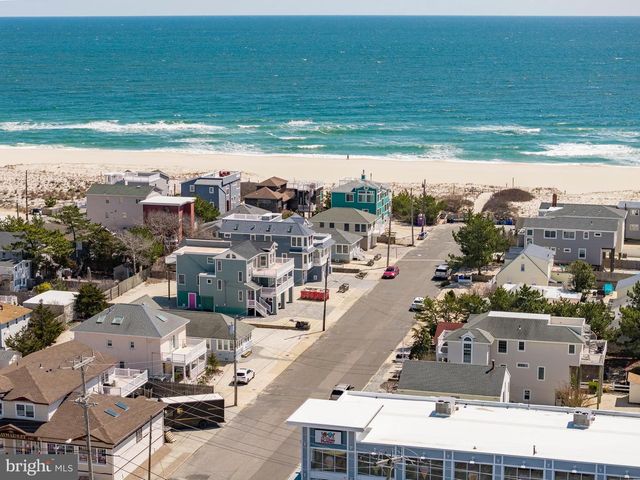 111 E 22ND ST, Ship Bottom, NJ 08008