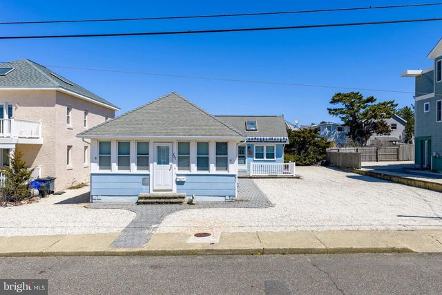 111 E 22ND ST, Ship Bottom, NJ 08008