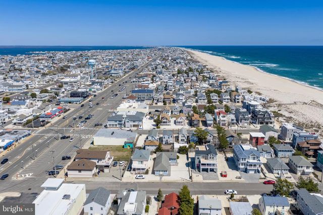 111 E 22ND ST, Ship Bottom, NJ 08008