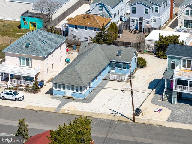 111 E 22ND ST, Ship Bottom, NJ 08008