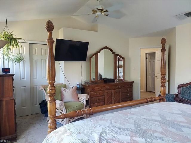 1901 Shady Cove CT, Chesapeake, VA 23320