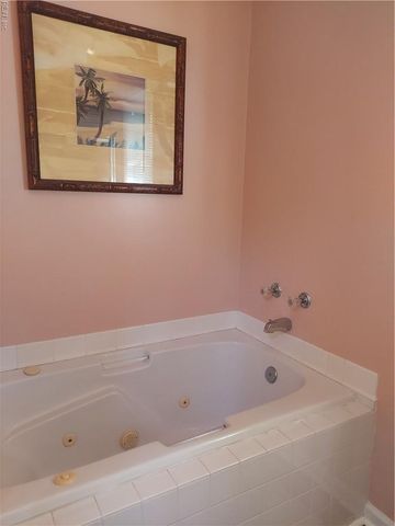 1901 Shady Cove CT, Chesapeake, VA 23320